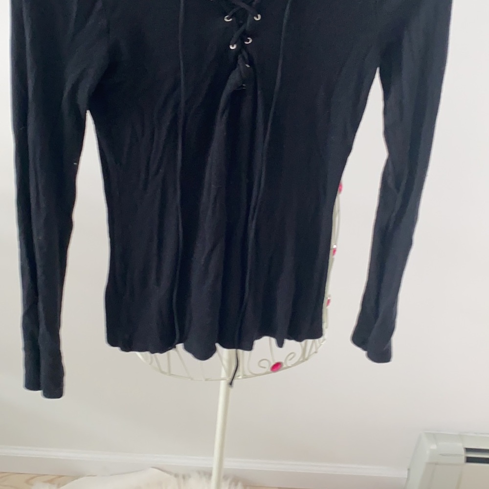 EXPRESS Ribbed Lace-Up Top - Picture 3 of 5